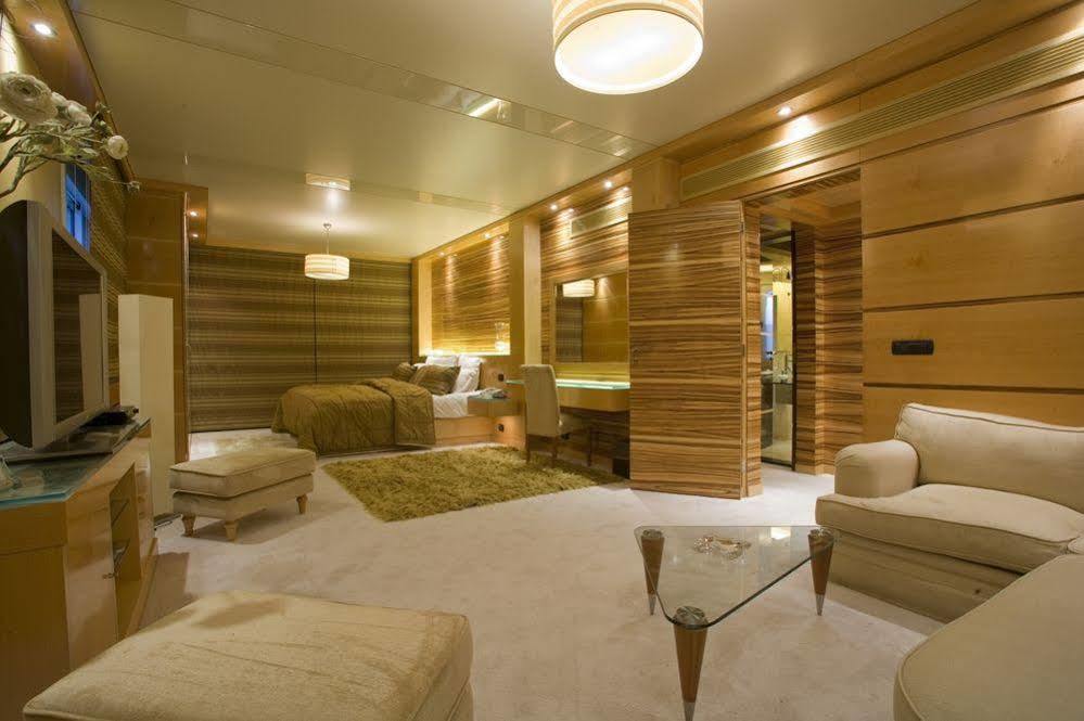 Lahoya Suites Beirut Esterno foto