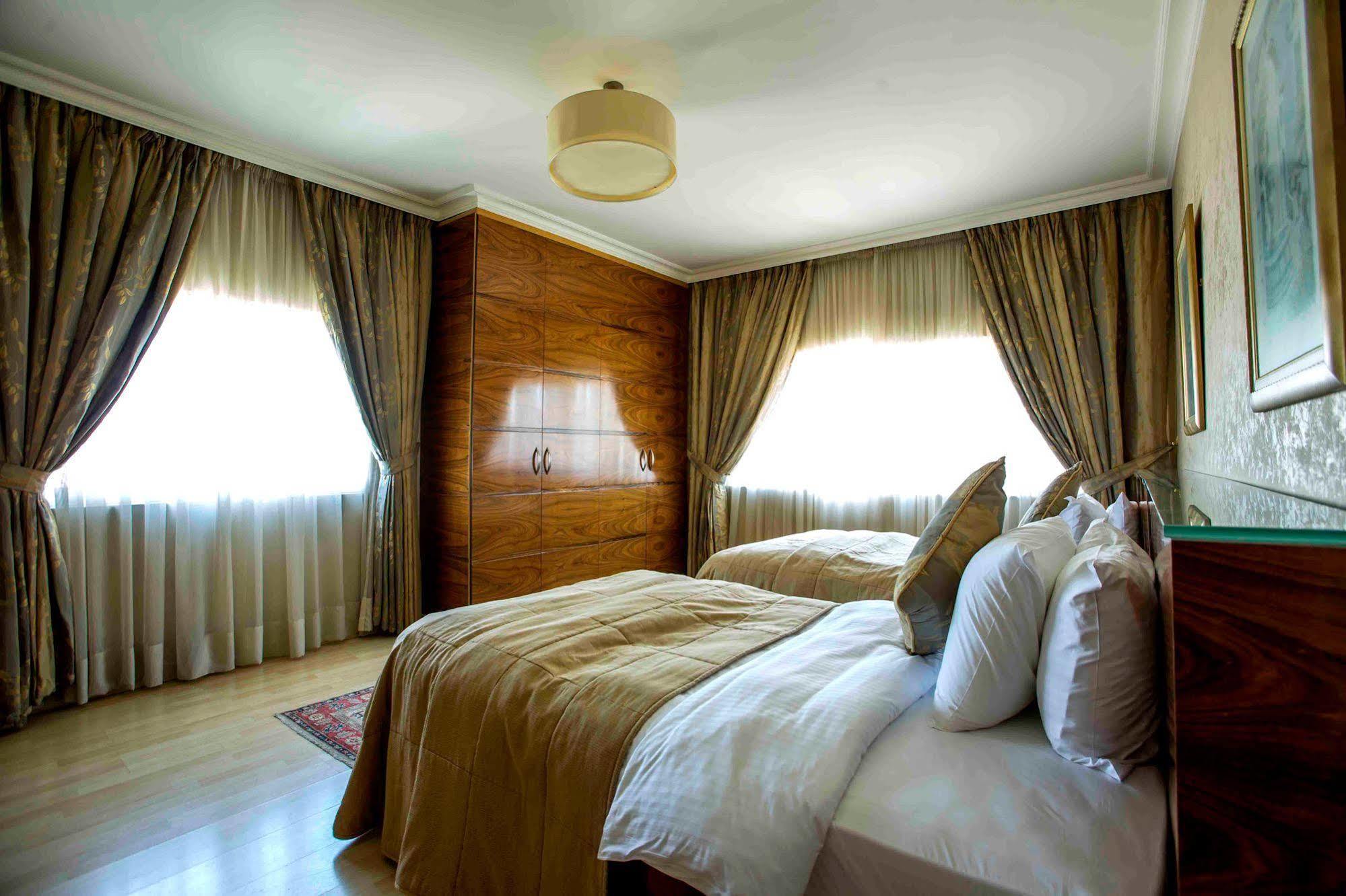 Lahoya Suites Beirut Esterno foto