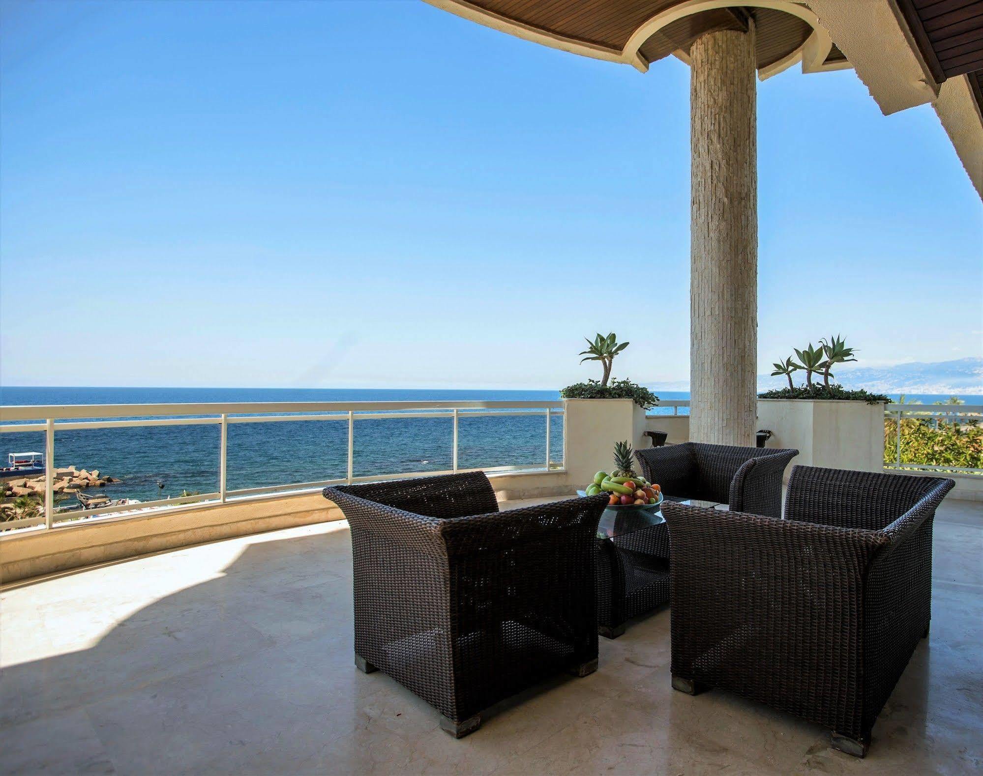 Lahoya Suites Beirut Esterno foto