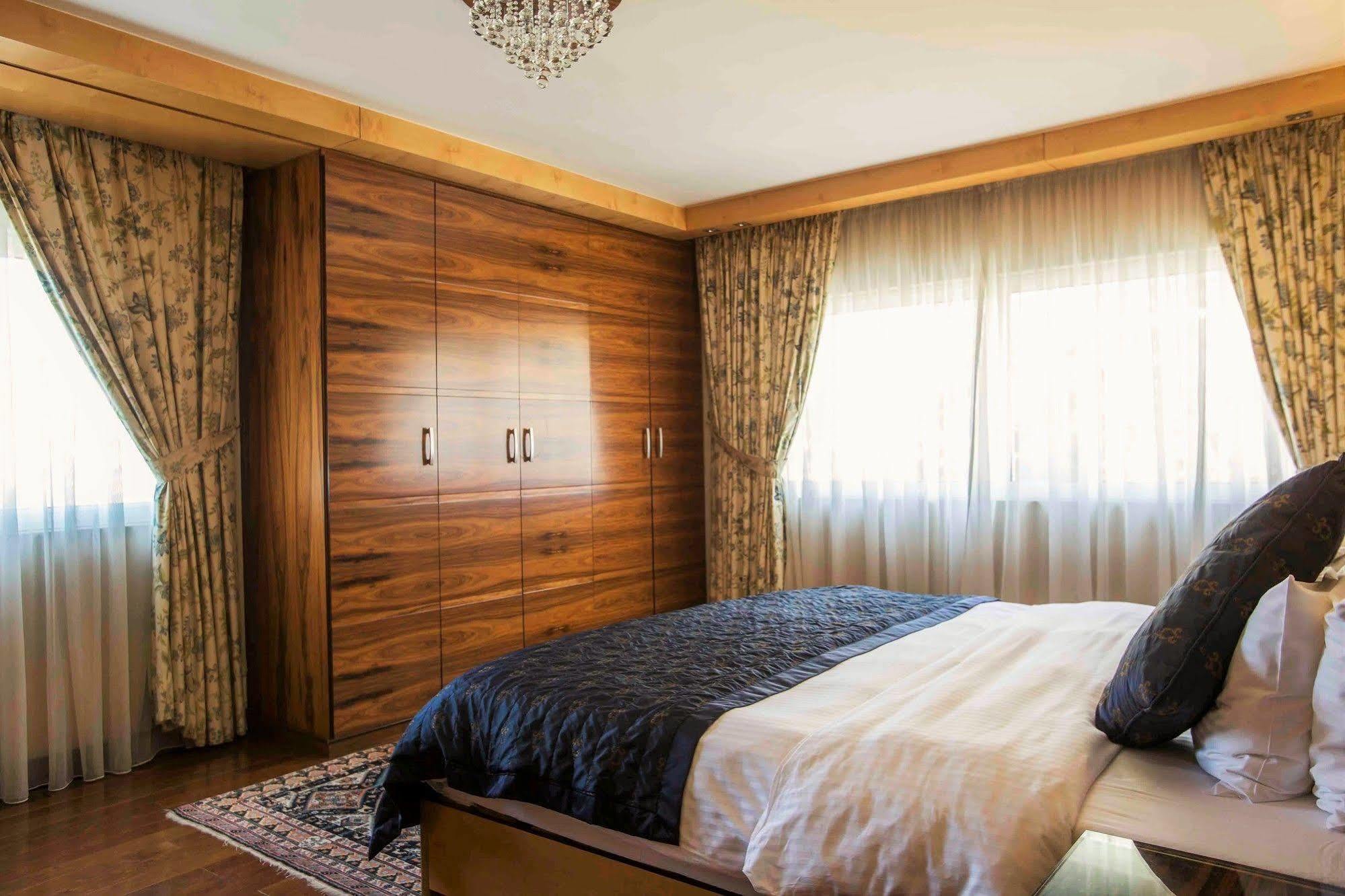 Lahoya Suites Beirut Esterno foto